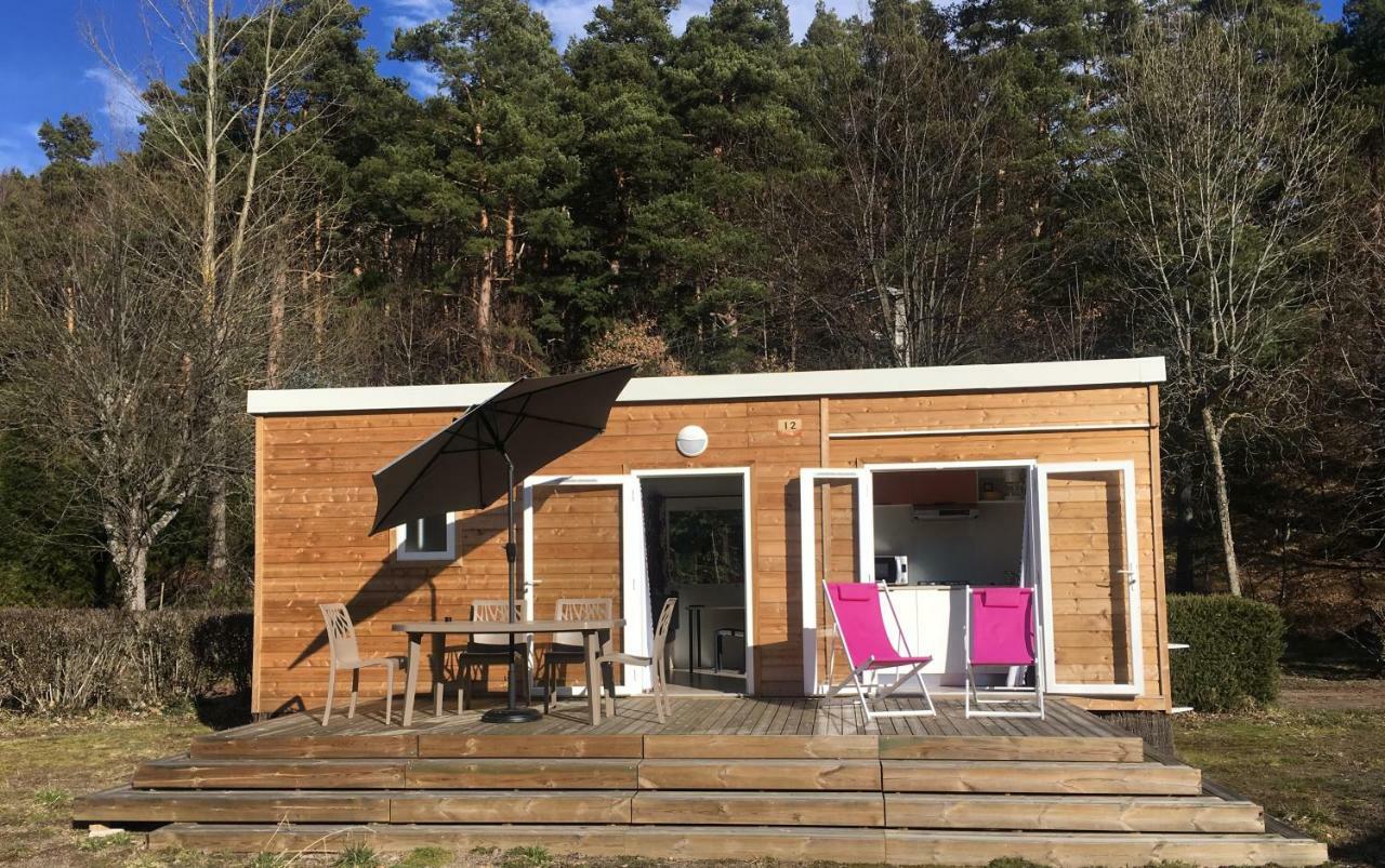 Camping Domaine Du Lac Chambon Murol Exterior foto